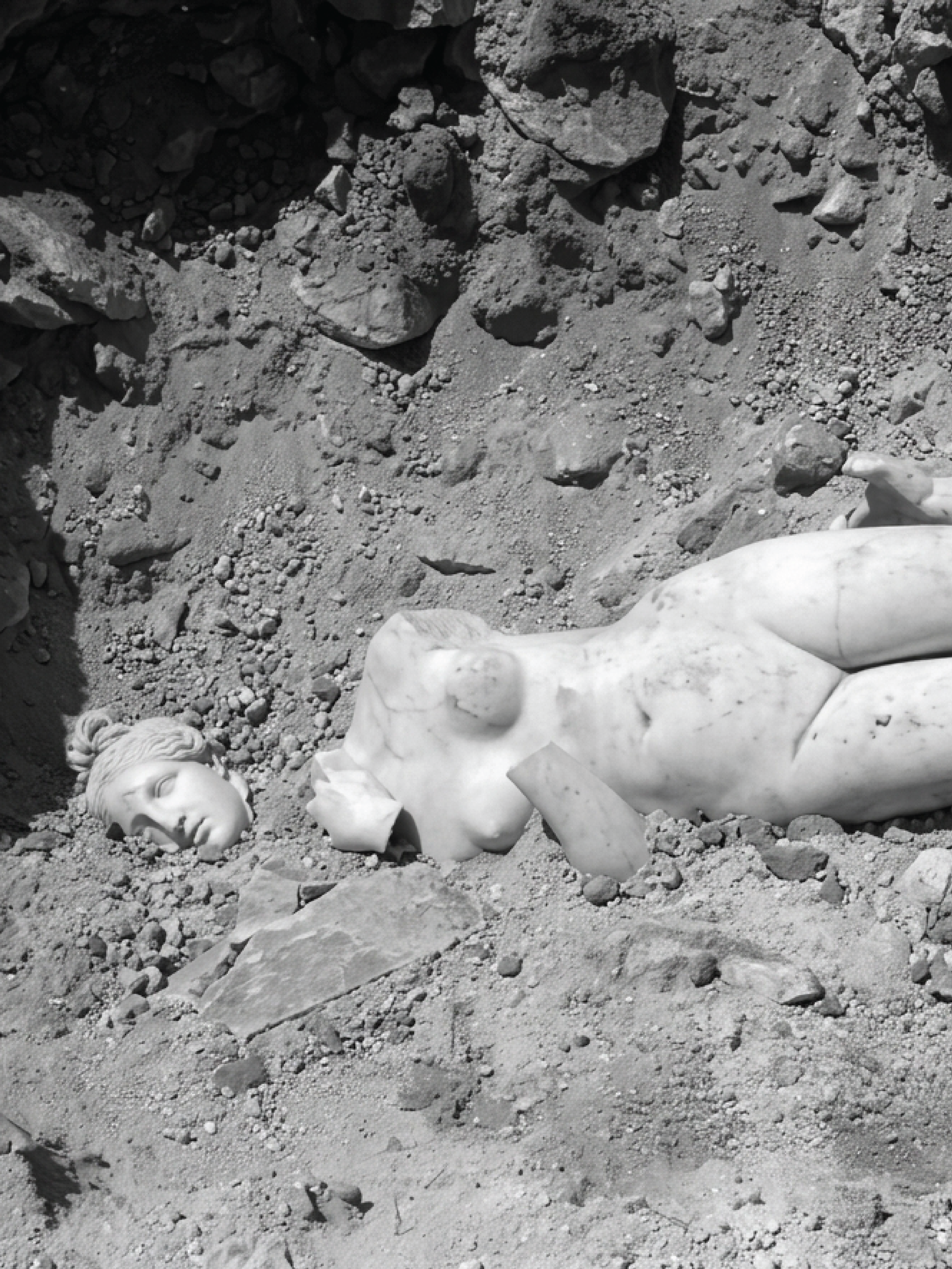 The Venus of Skupi as discovered during excavation.